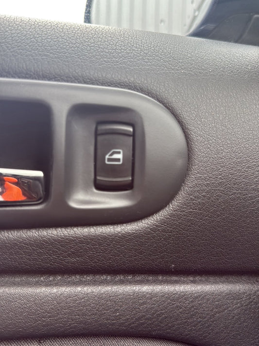 1998-2005 Volkswagen Passat- Left Window Switch PN: