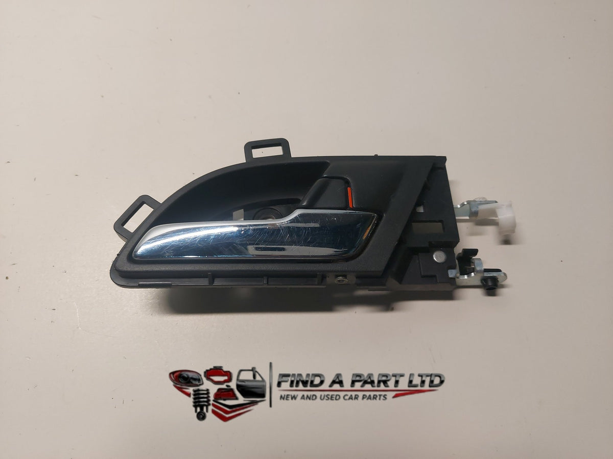 2007 Honda CR-V RE4 - Right Rear Door Interior Handle PN: