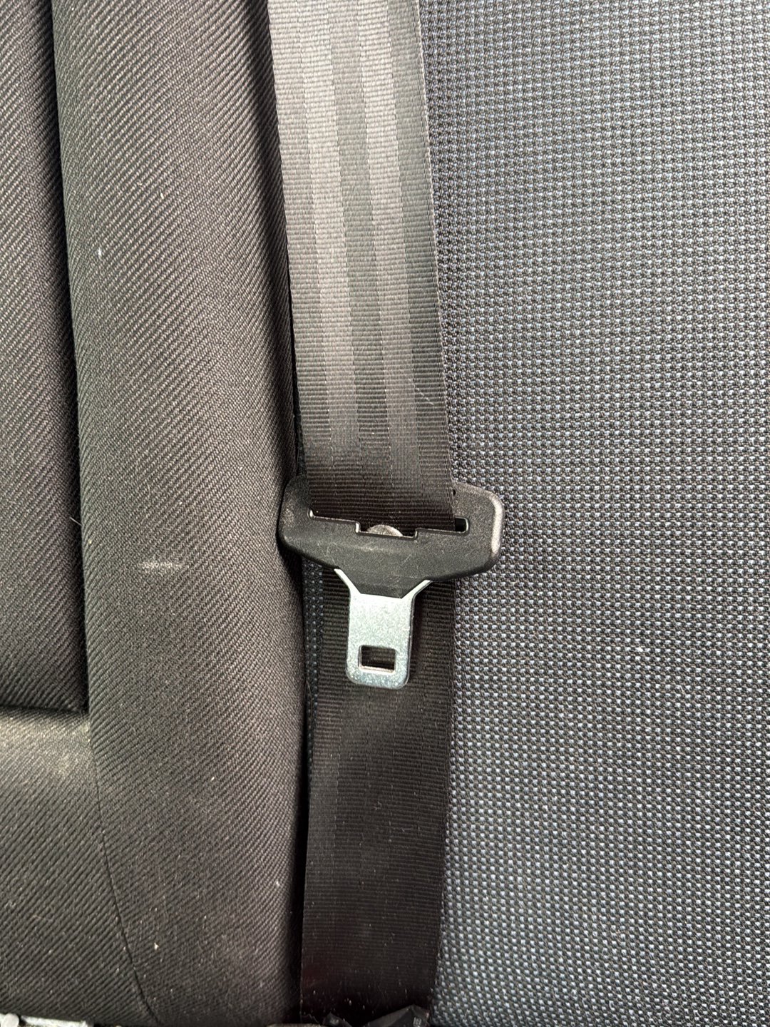 2007-2014 Ford Mondeo MK4 - Centre Seat Belt PN: 34072413