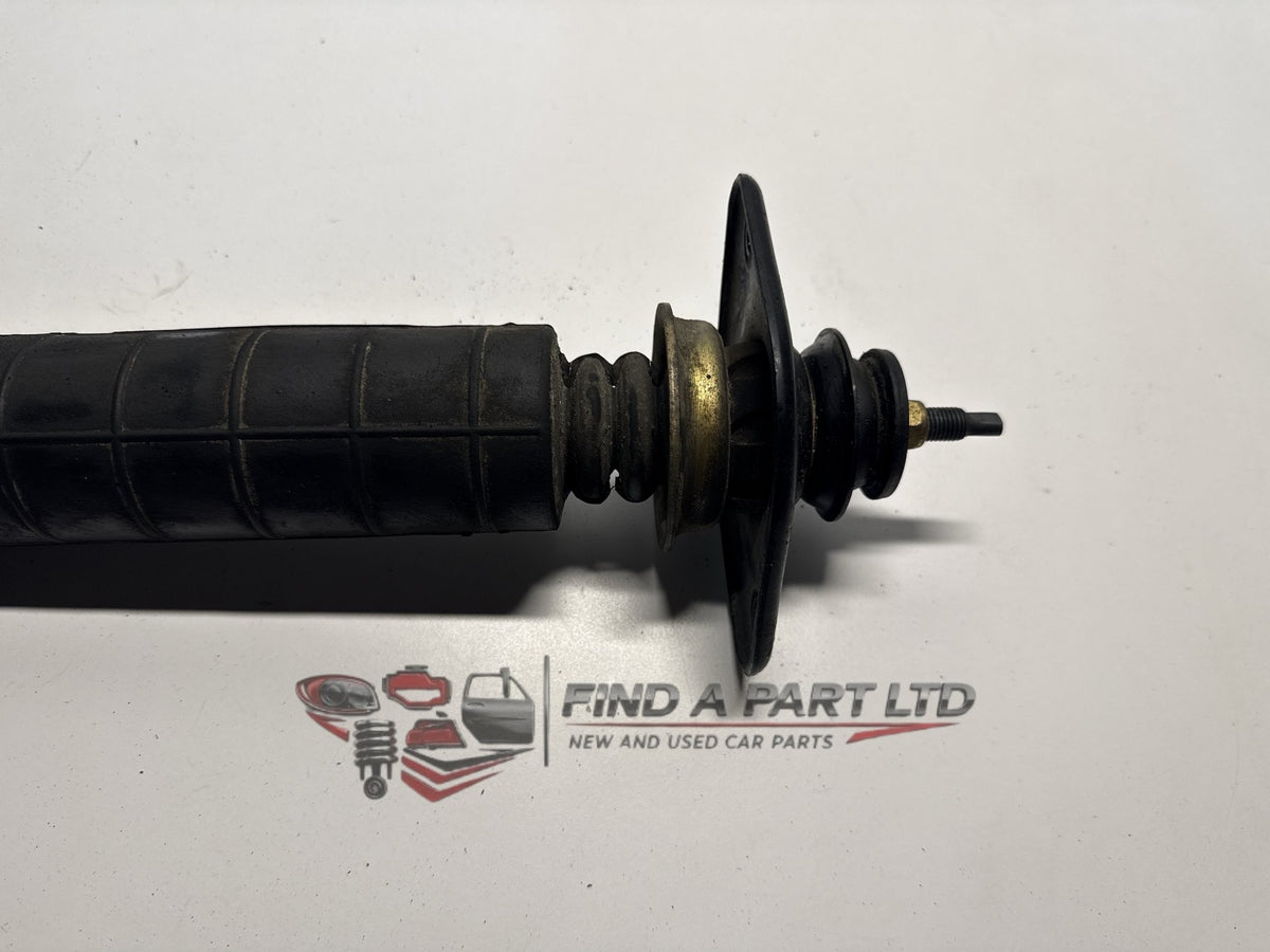 2005 Nissan Skyline V35 - Right Rear Strut PN: 56210 AM900