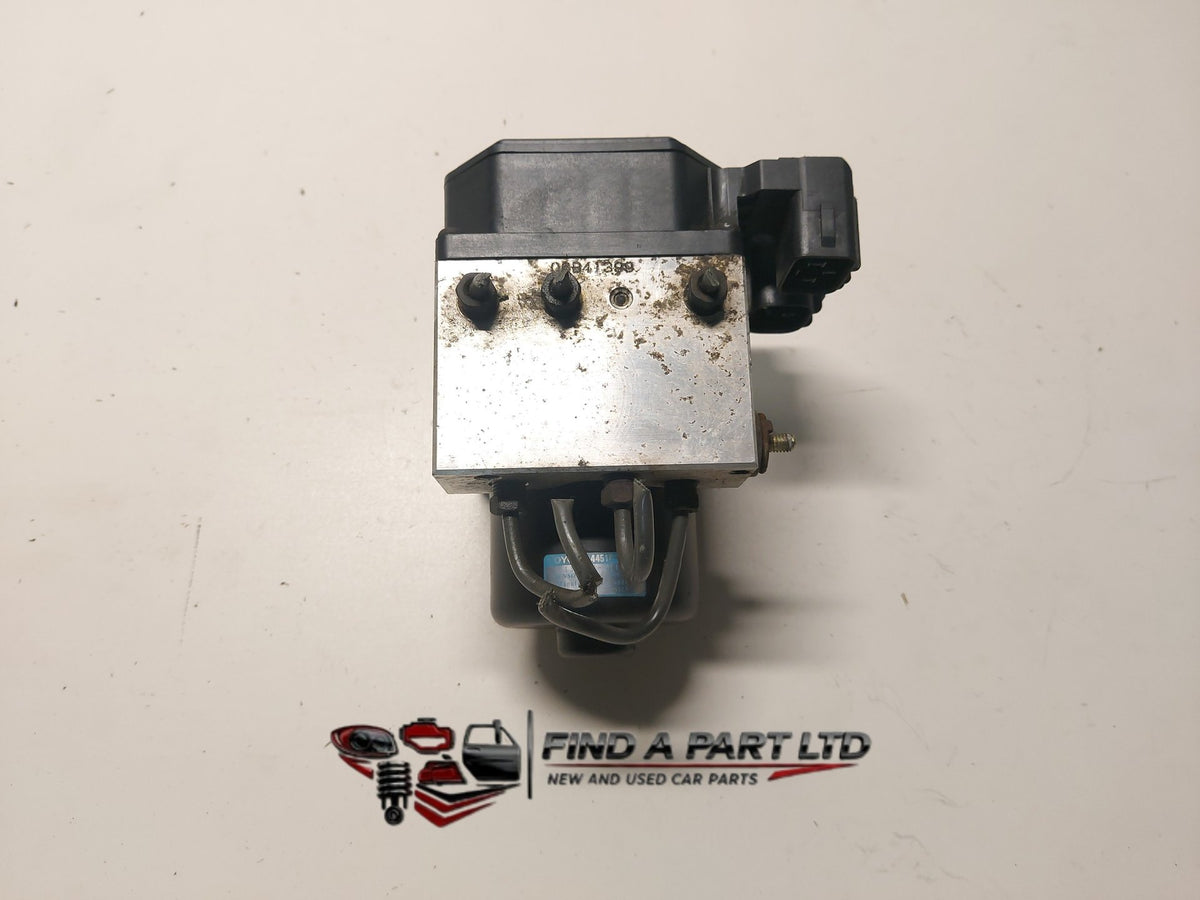 2005 Toyota Estima R30 - ABS Pump/Modulator PN: 44510-32070