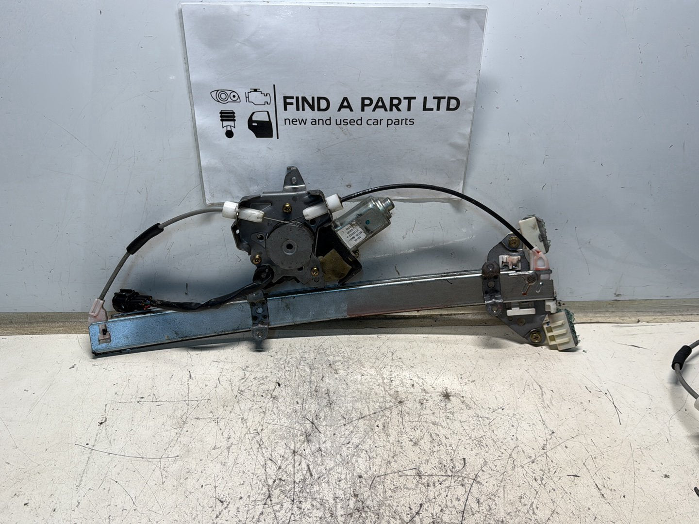 2000-2005 Nissan Bluebird Sylphy- Right Front Window Regulator/Motor PN: