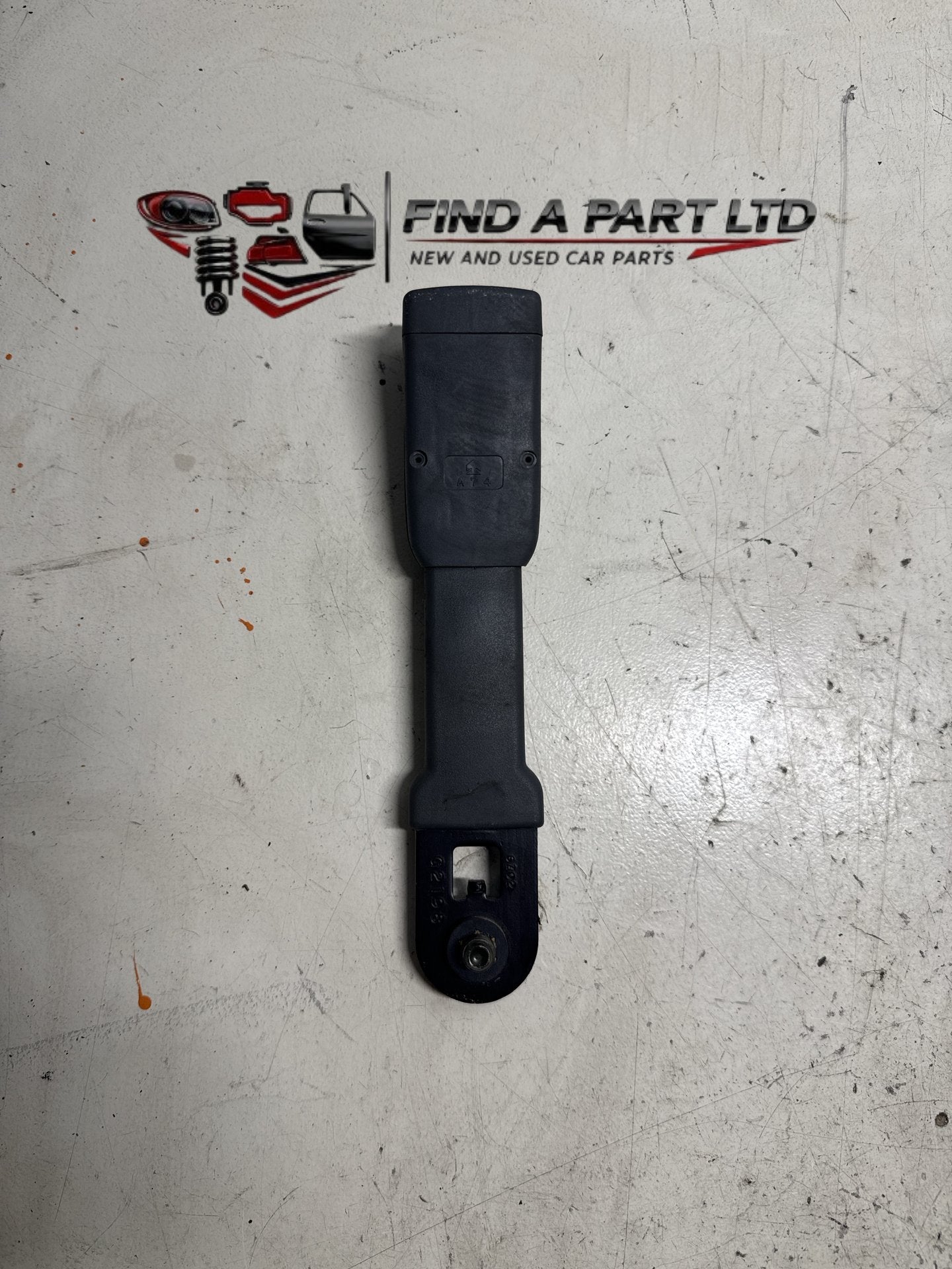 1995-1998 Honda Odyssey - Right Rear Seat Belt Stalk PN: