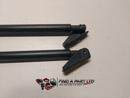 2007 Toyota Corolla E160 - tailgate strut pair PN: 6ZE29 (31)