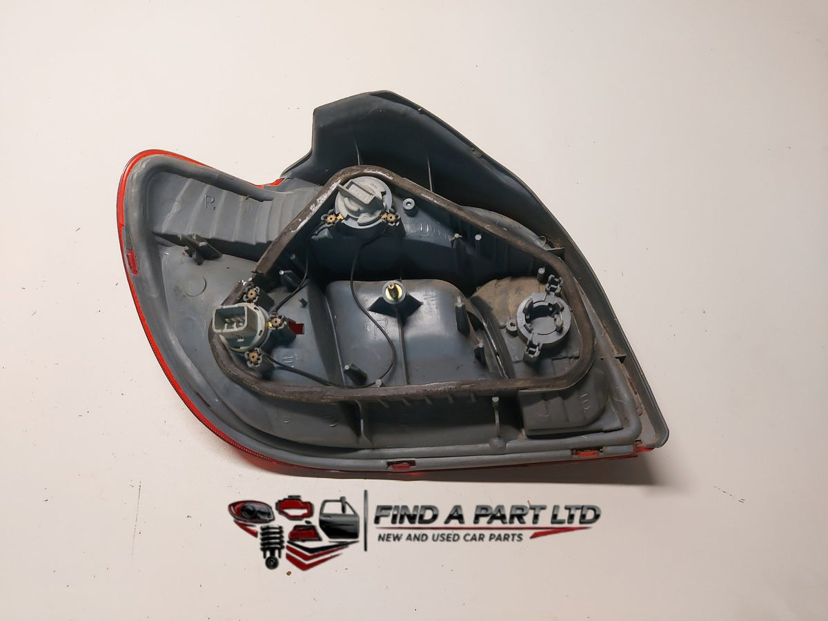 2002 Toyota Vitz P10 - Right Taillight PN: 53-08701, 52-041