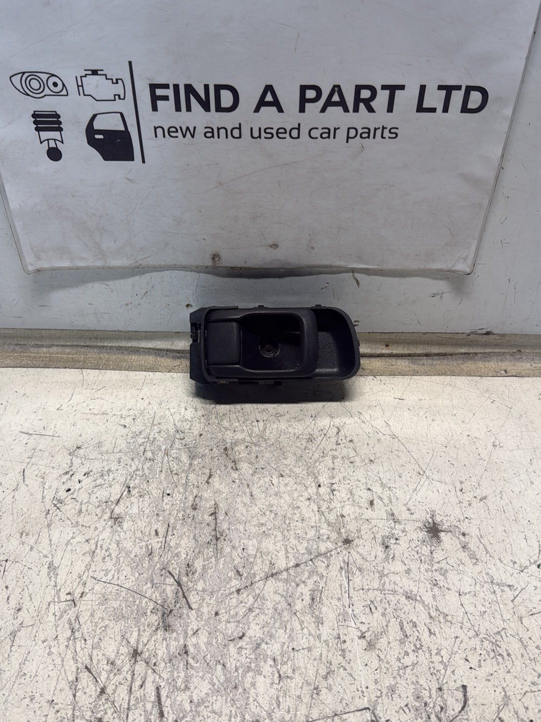 1995-2002 Nissan Primera P11 - Left Front Door Interior Handle PN: