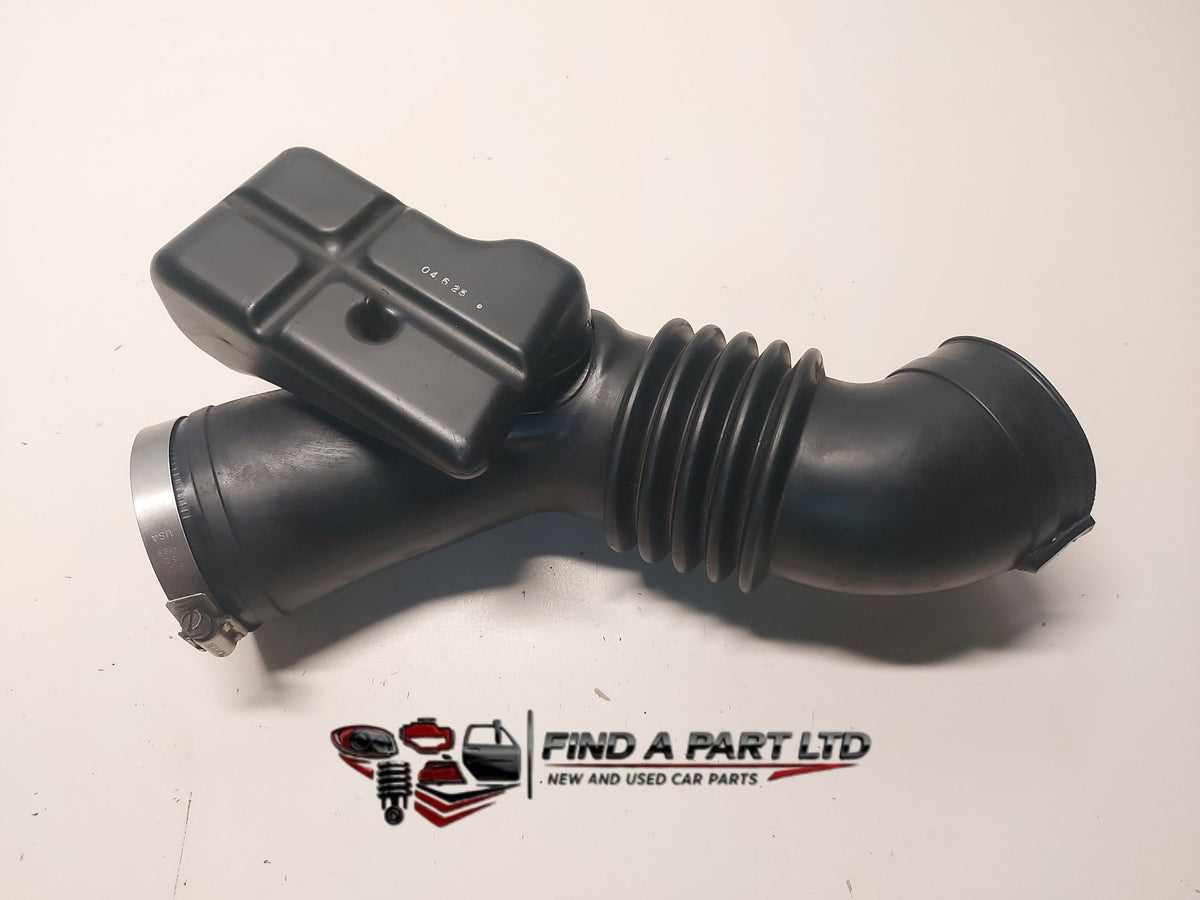 2004 Subaru Legacy BL - AIR INTAKE HOSE PN: B-026