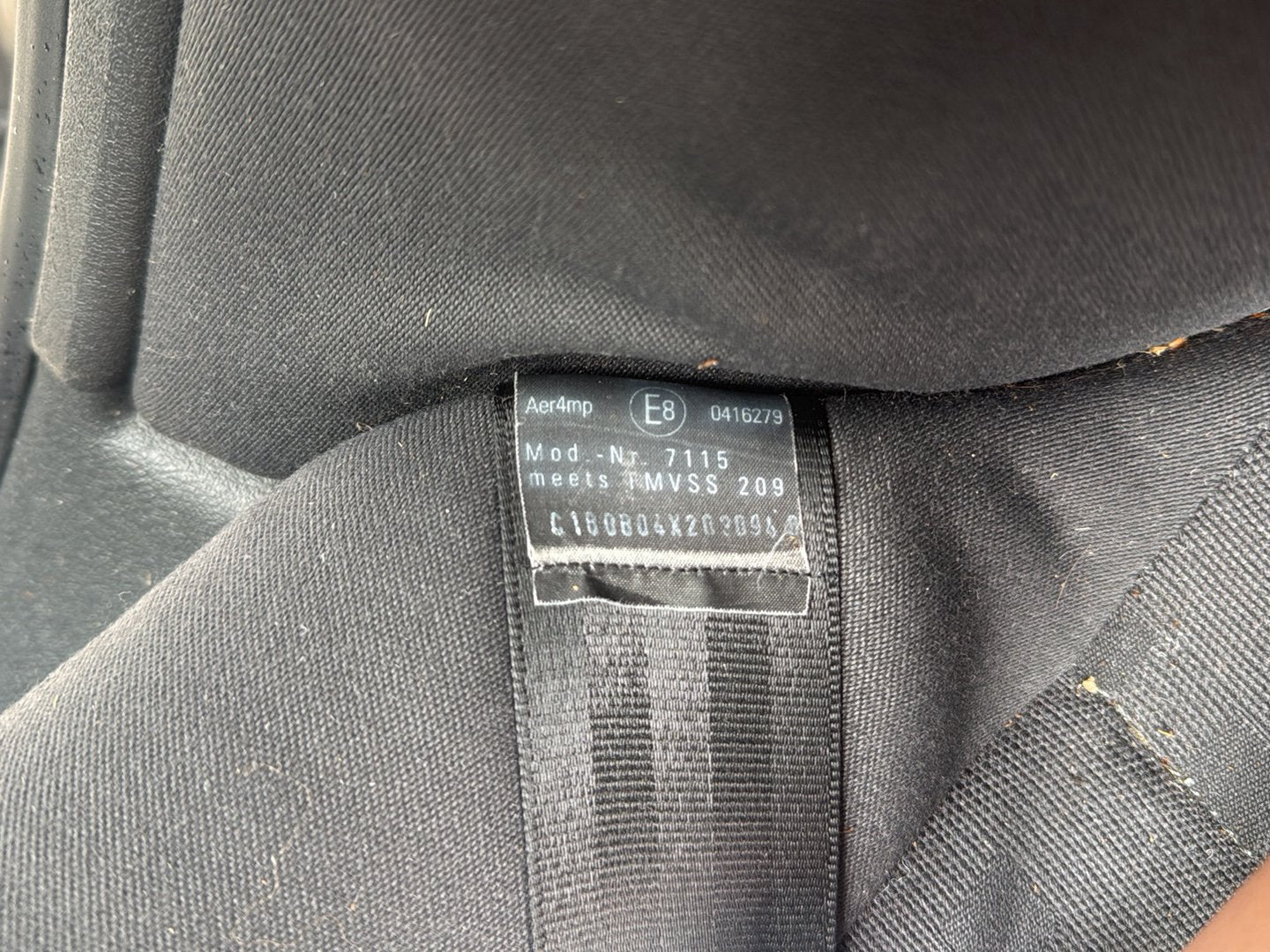 1998-2005 Volkswagen Passat- Right Rear Seat Belt PN: