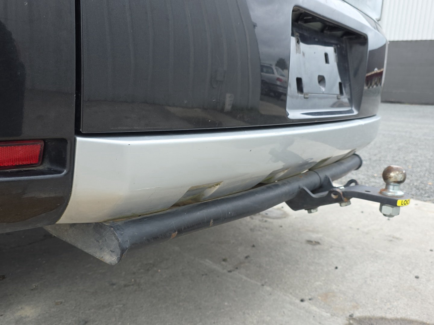 2007 Mitsubishi Delica CV5W - Rear Centre Bumper Cover PN: