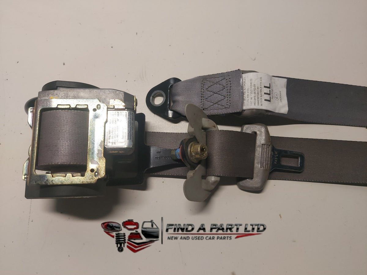 2004 Toyota Camry XV30 - Left Front Seat Belt PN: 73220-YC040 B0