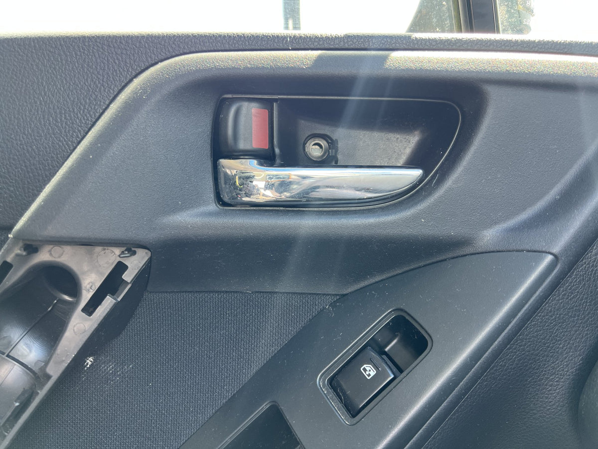 2013 Subaru Forester SJ5 - Left Front Door Interior Handle PN: