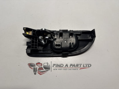 2002 Honda Avancier TA - Left Front Door Interior Handle PN: