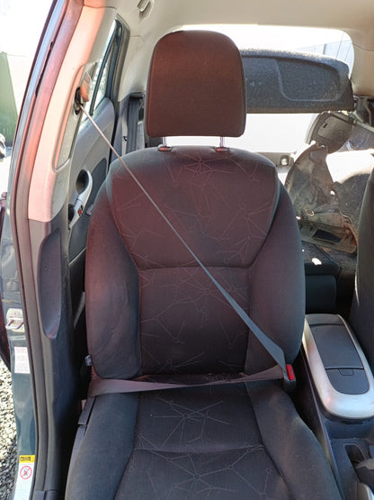 2009 Toyota Corolla JTNKU56E00109575 - Right Front Seat Belt PN: