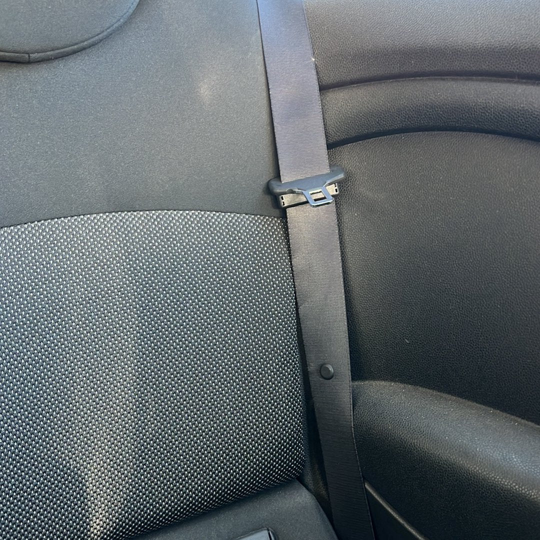 2008-2014 MINI Cooper R55 WMWML320X0TM93432 - Left Rear Seat Belt PN:
