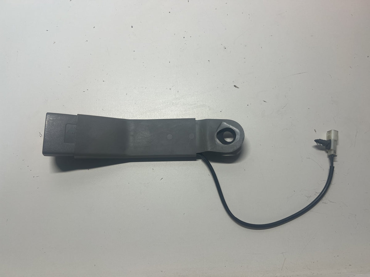2005 Holden Rodeo RA - Left Front Seat Belt Stalk PN: