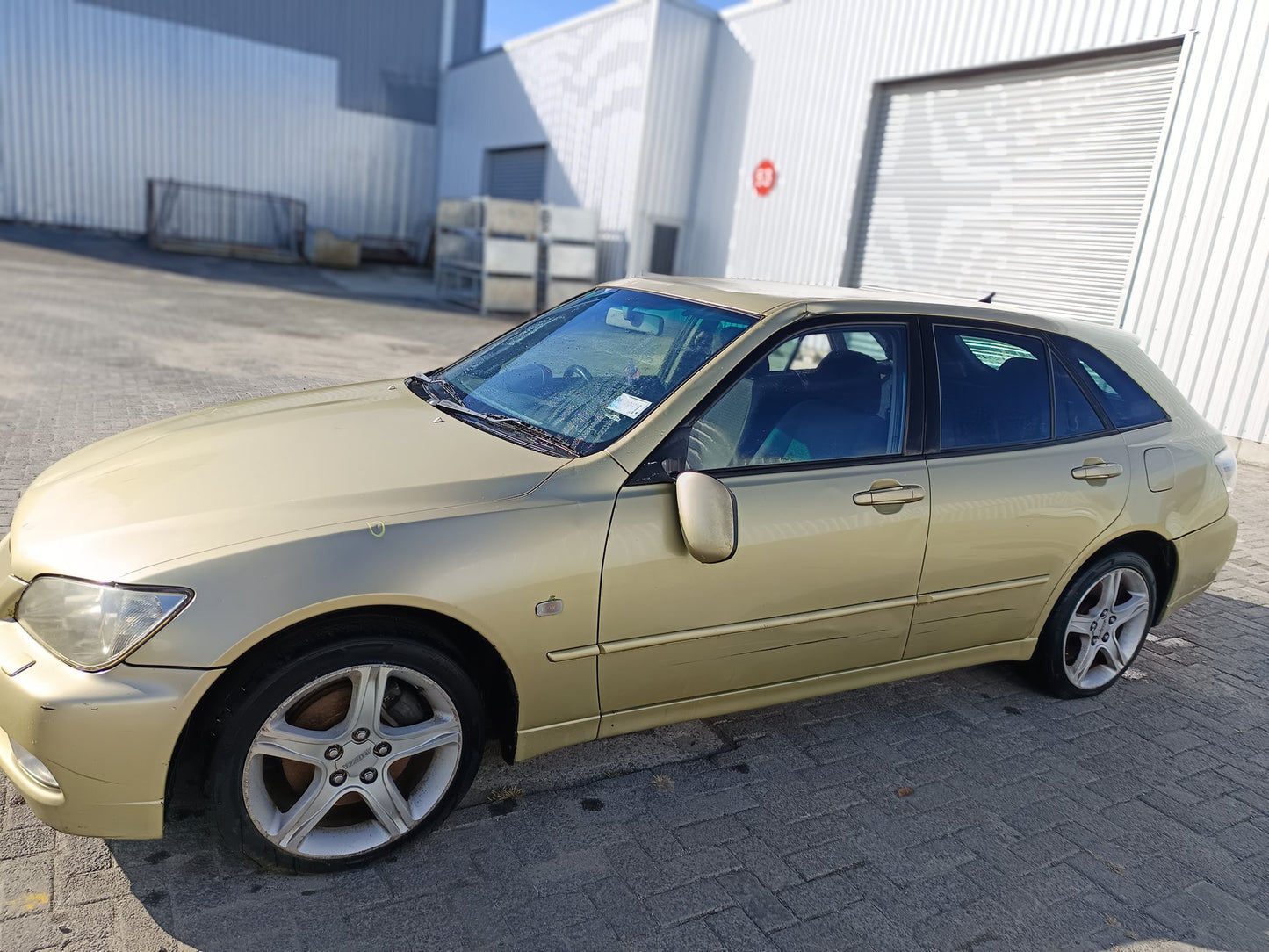 2002 Toyota Altezza Gita JCE10