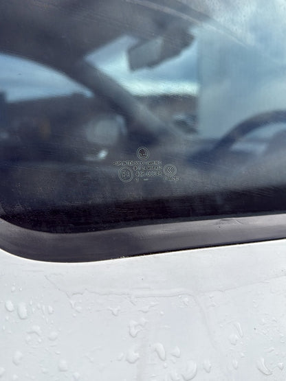 2012-2020 Skoda Octavia 5E - Right Front Door Window PN: