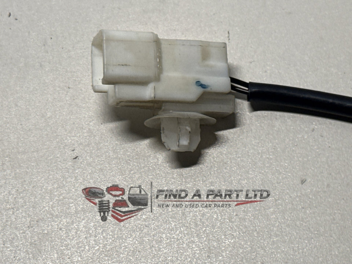 2004 Toyota Corolla E120 - Left Front Seat Belt Stalk PN: E034501
