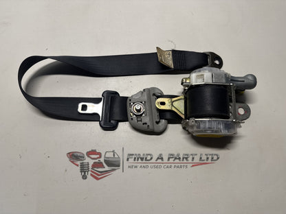 2004 Toyota Corolla E120 - Left Front Seat Belt PN: 7L8150-P