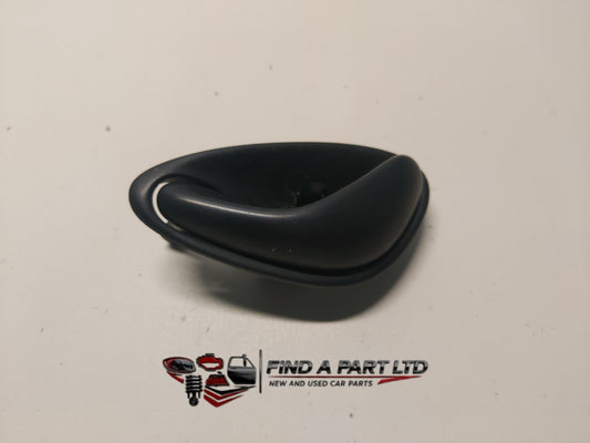 2003 Holden Commodore VY - Left Front Door Interior Handle PN: