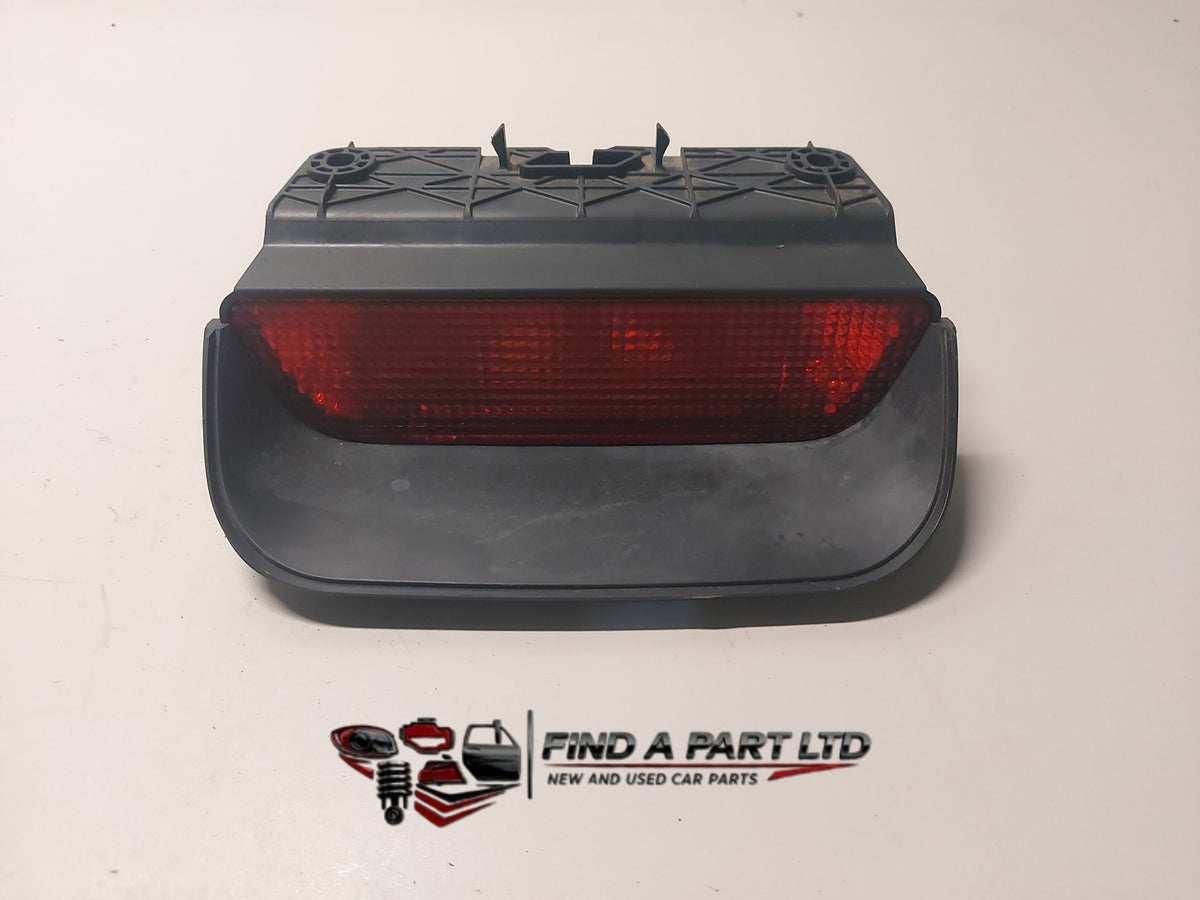 2007 Honda CR-V RE4 - High Level Stoplight PN: P6939