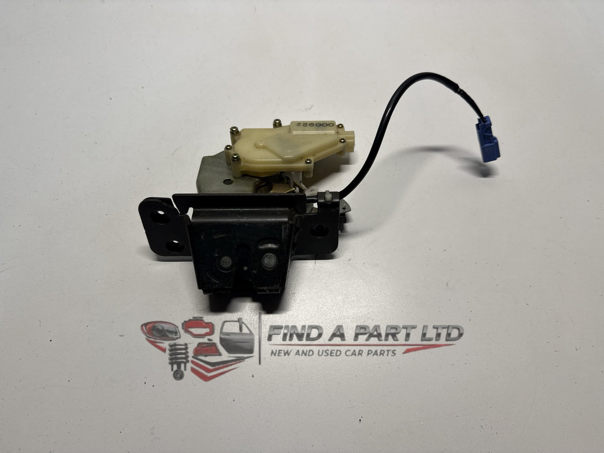 2002 Honda Avancier TA - Tailgate Lock Mechanism PN: 000922