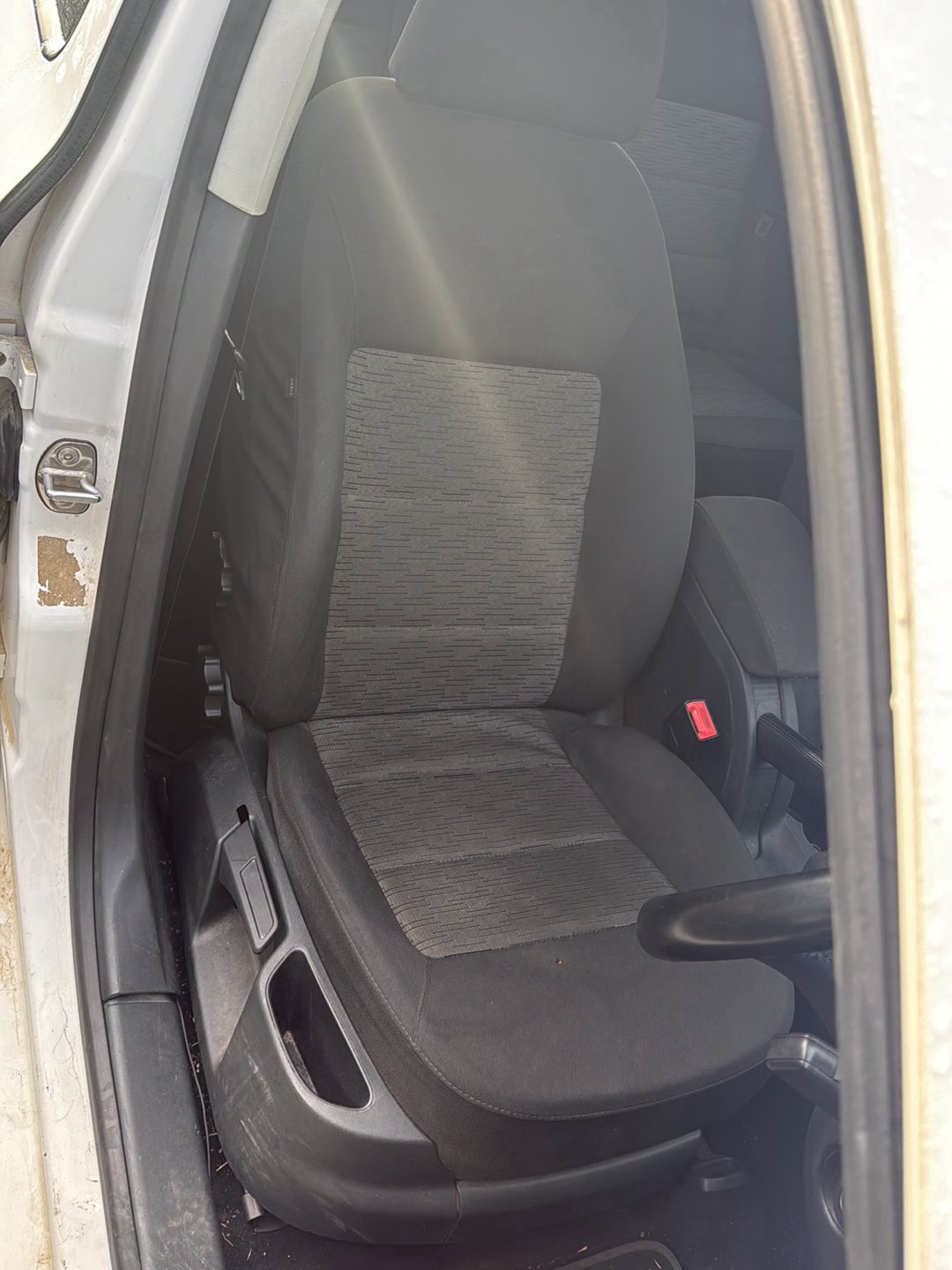 2012-2020 Skoda Octavia 5E - Right Front Seat PN: