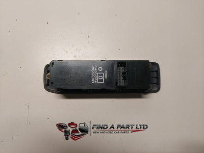 2002 Mitsubishi Pajero - Master Power Window Switch PN: MR587941