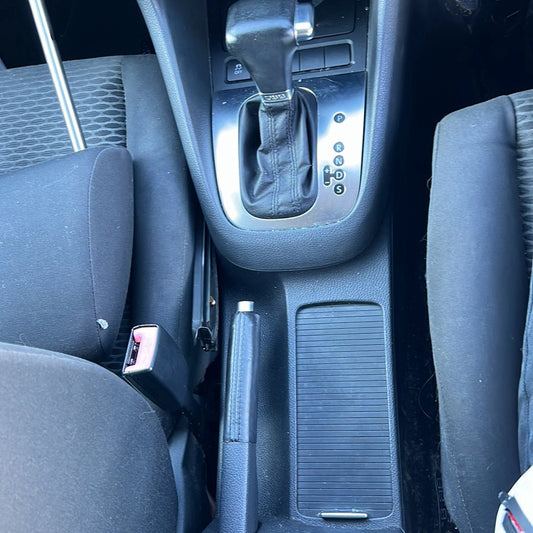 Oct 2008 to Mar 2013- Volkswagen Golf GEN 6- Console