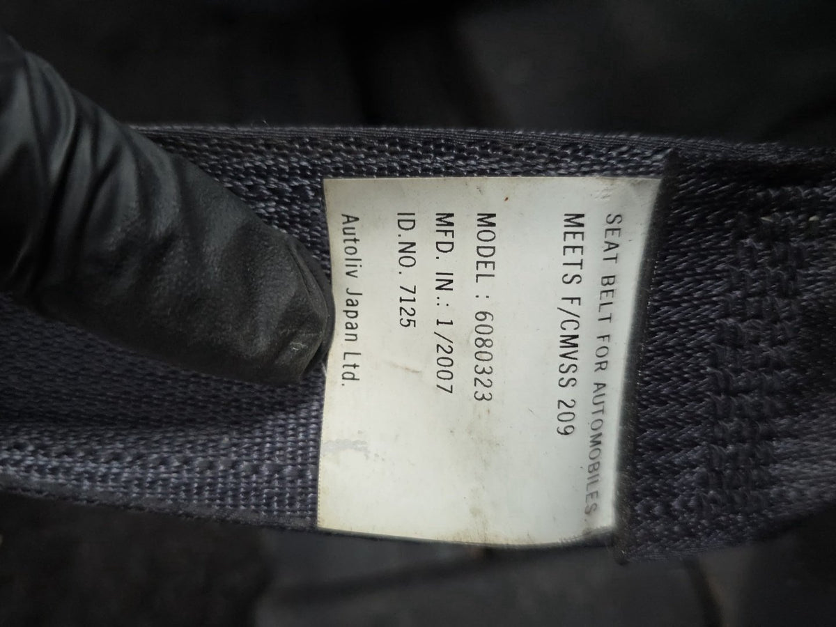 2007 Mitsubishi Delica CV5W - Right Rear Seat Belt PN: 6080323