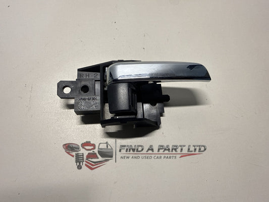 2016 Mitsubishi Outlander GF*W - Right Front Door Interior Handle PN:
