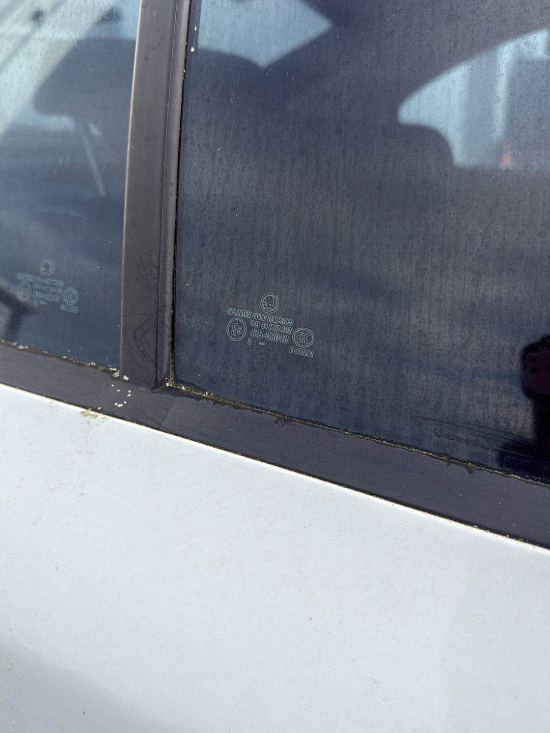 2012-2020 Skoda Octavia 5E - Right Rear Door Window PN: