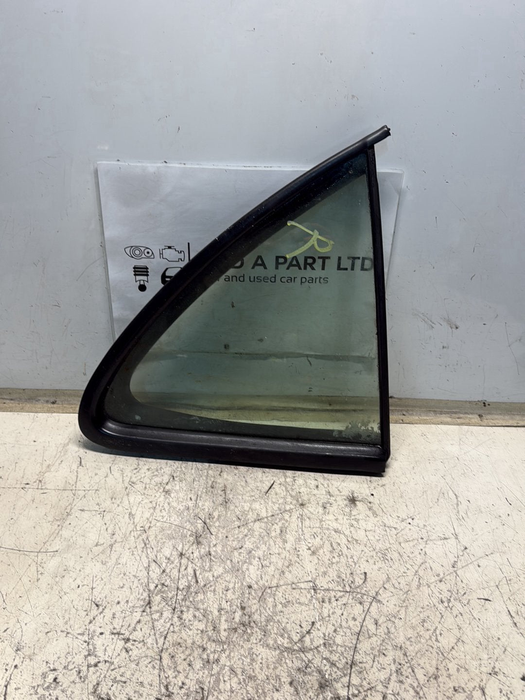 2000-2005 Nissan Bluebird Sylphy- Right Rear Quarter Door Glass PN: