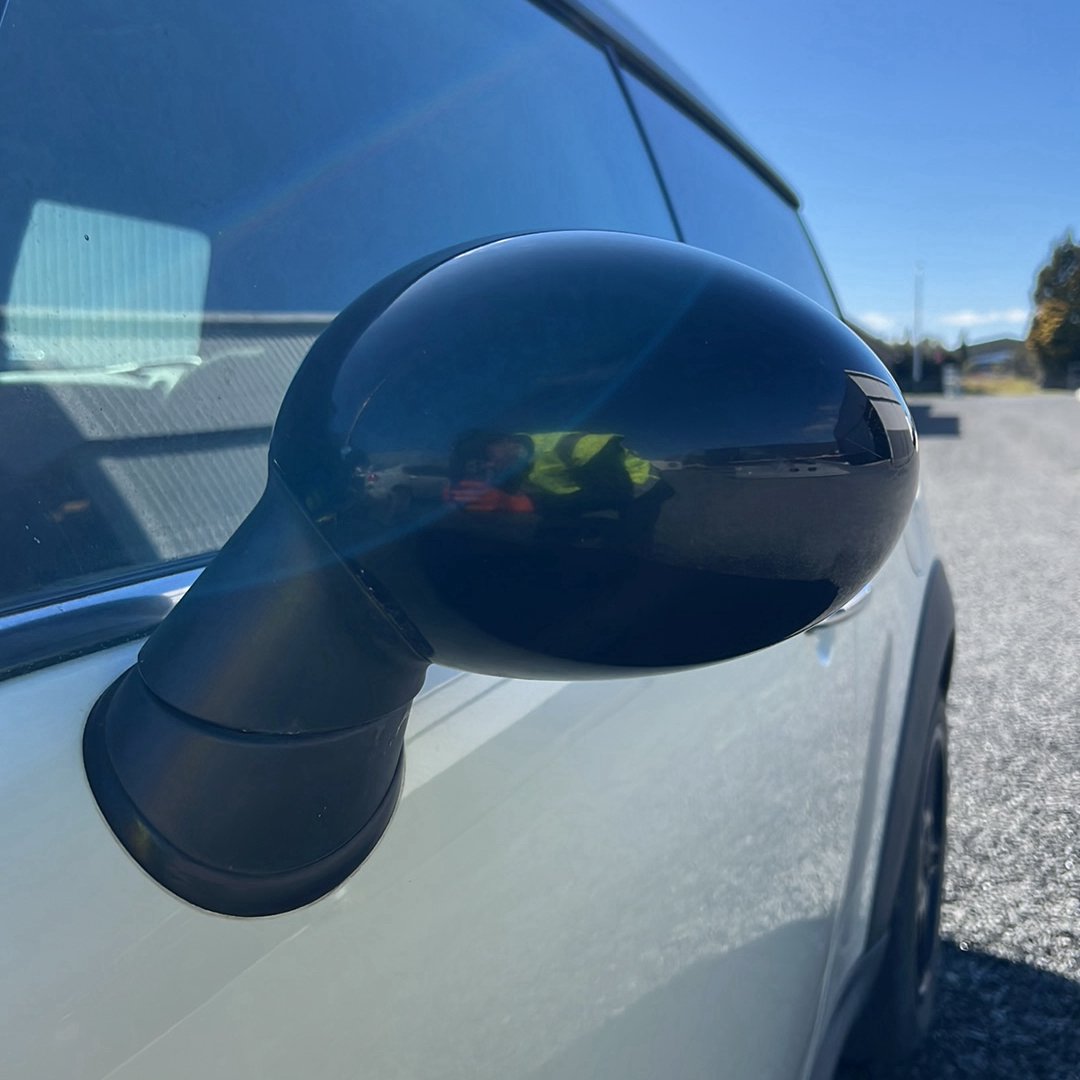 2008-2014 MINI Cooper R55 WMWML320X0TM93432 - Left Door Mirror PN: 15 wire