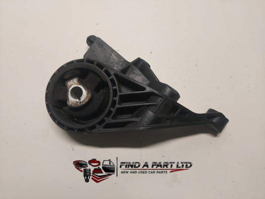 2015 Holden Cruze JH - Automatic Transmission Mount PN: J2 13 248 493