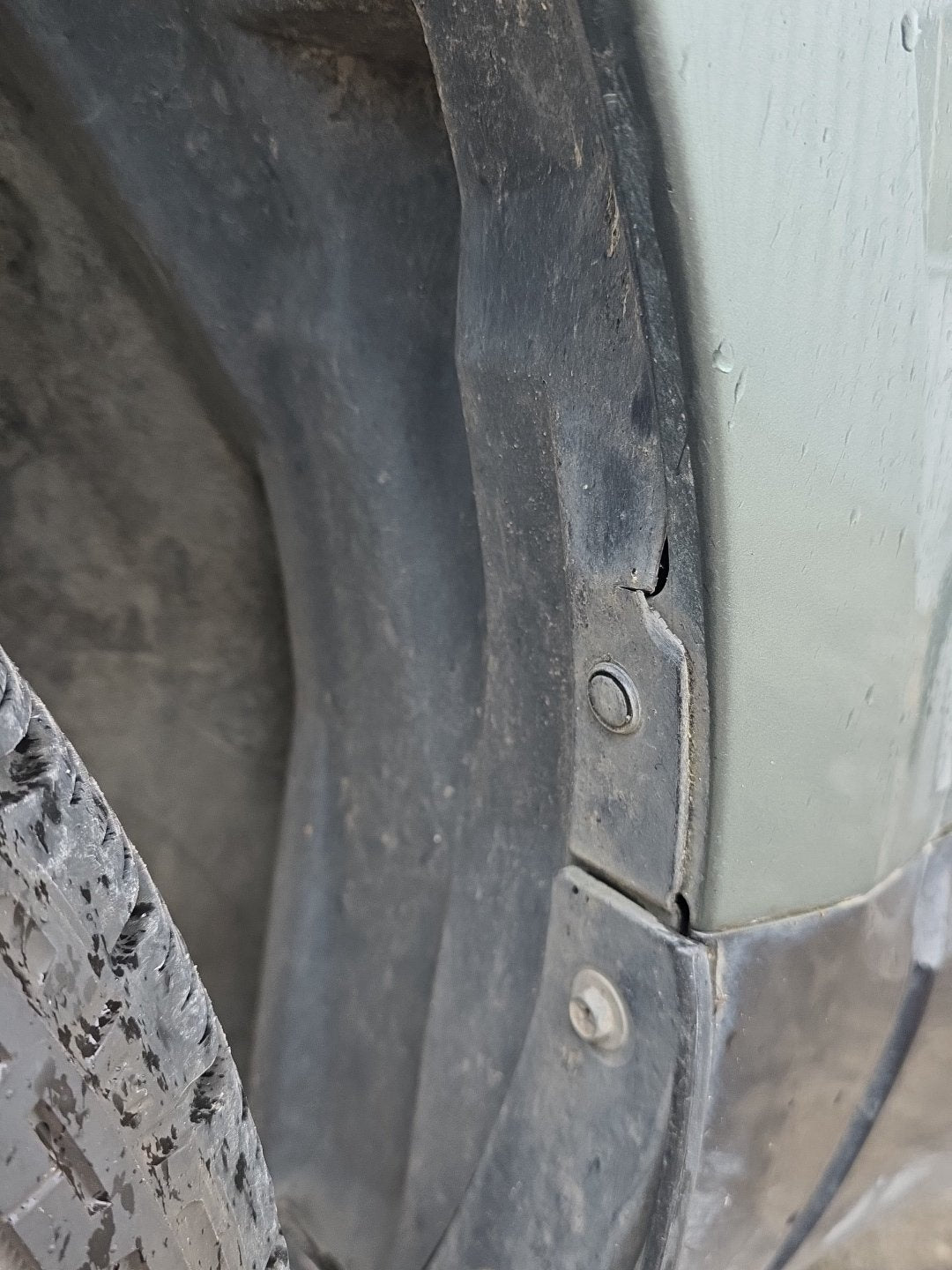 2007 Mitsubishi Delica CV5W - Left Front Guard Liner PN: