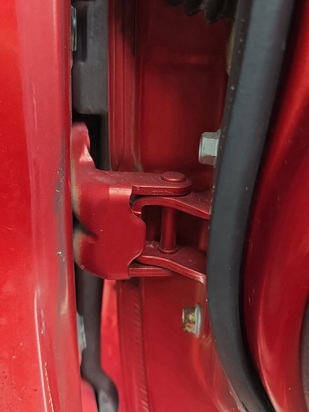 2006-2012 Suzuki SX4 YA11S - Right Front Door Hinge PN: