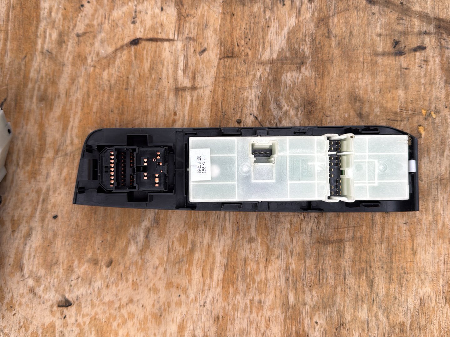 2007-2013 Nissan X-Trail T31- Master Power Window Switch PN: