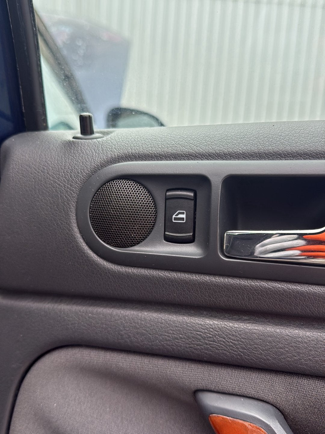 1998-2005 Volkswagen Passat- Right Rear Window Switch PN: