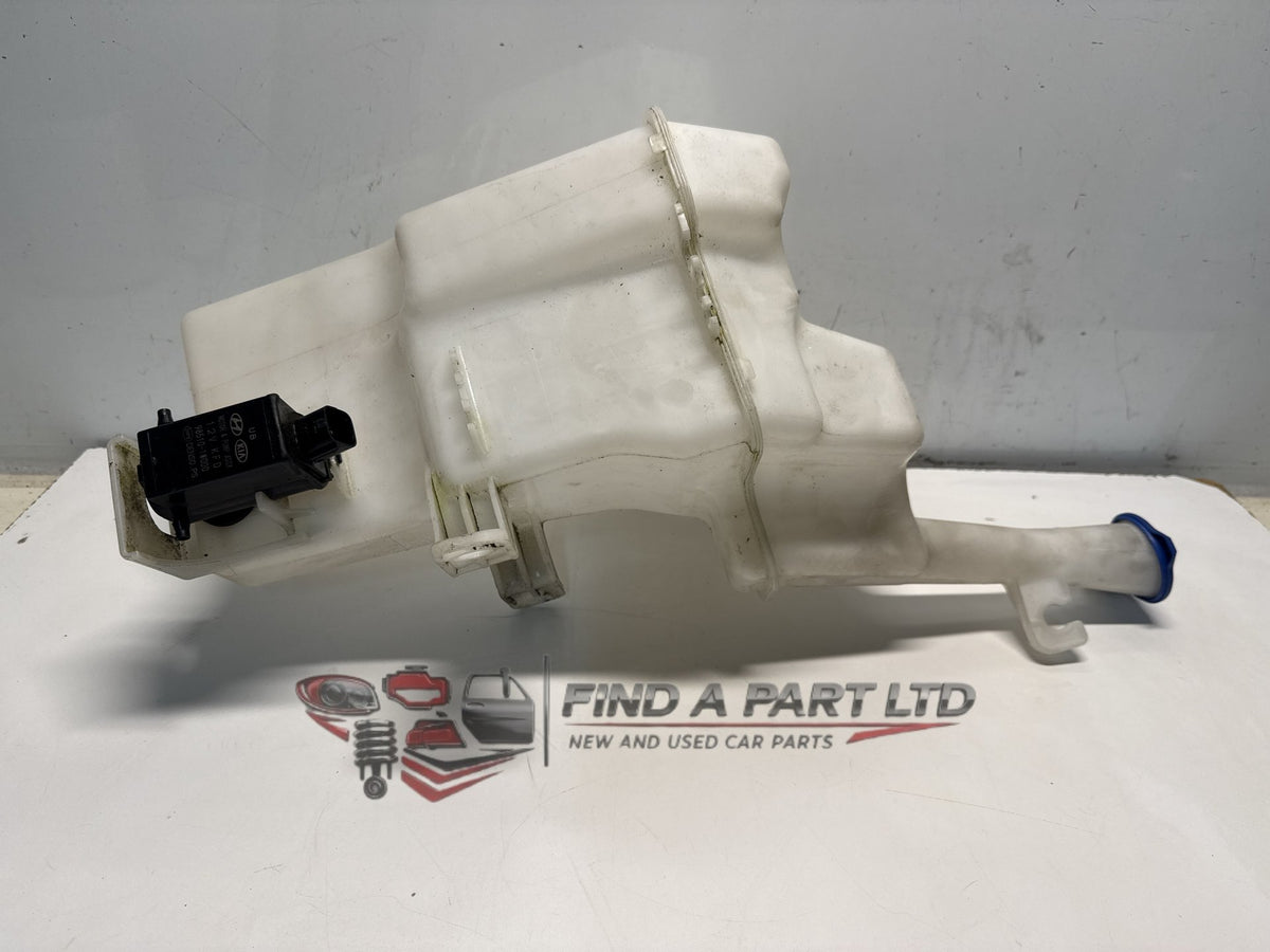 2014 Kia Rio JB - Washer Bottle PN: 98610-1W000, 98510-1W000