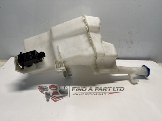 2014 Kia Rio JB - Washer Bottle PN: 98610-1W000, 98510-1W000