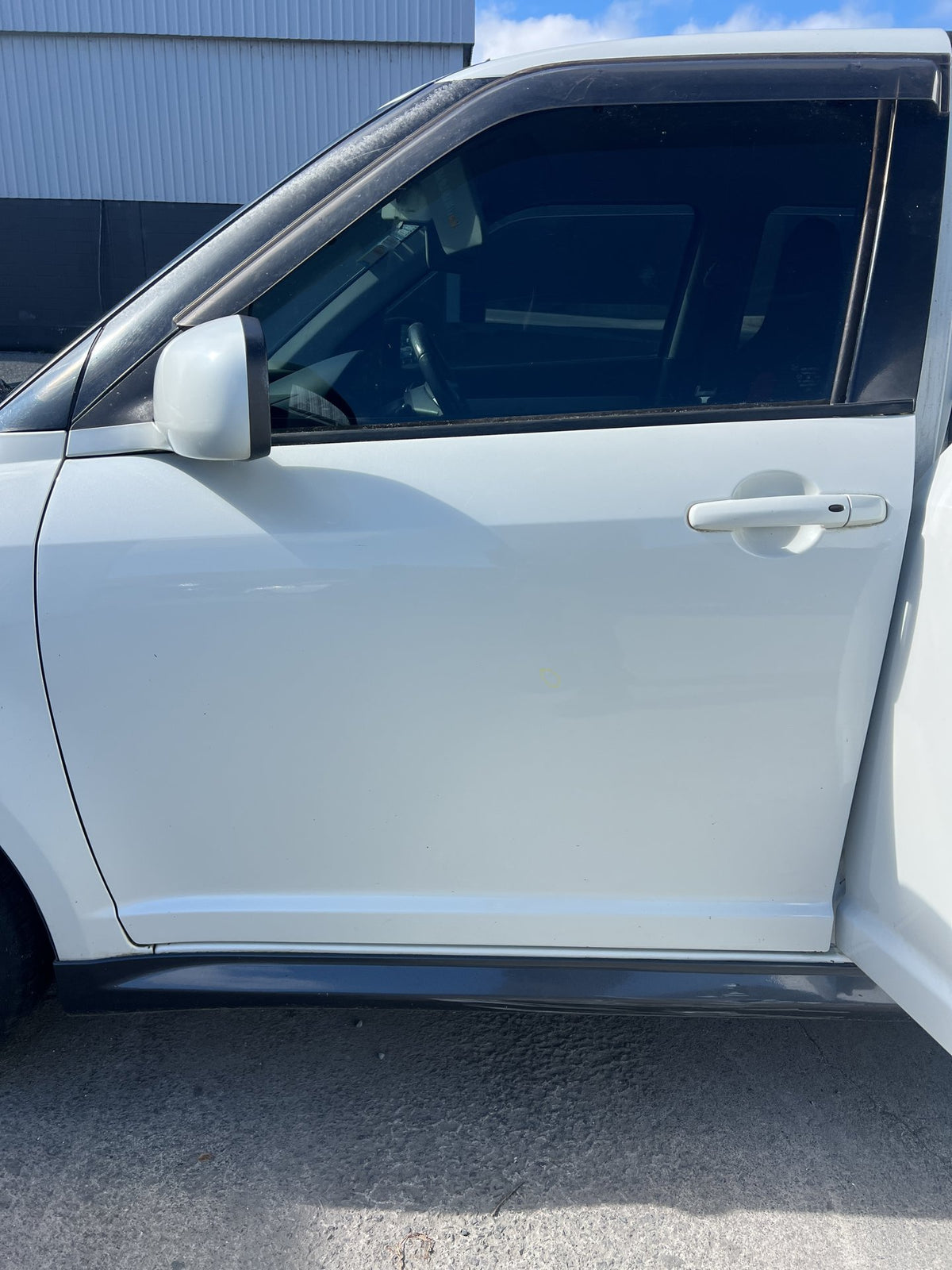 2006 Suzuki Swift ZC31S - Left Front Door Shell PN: