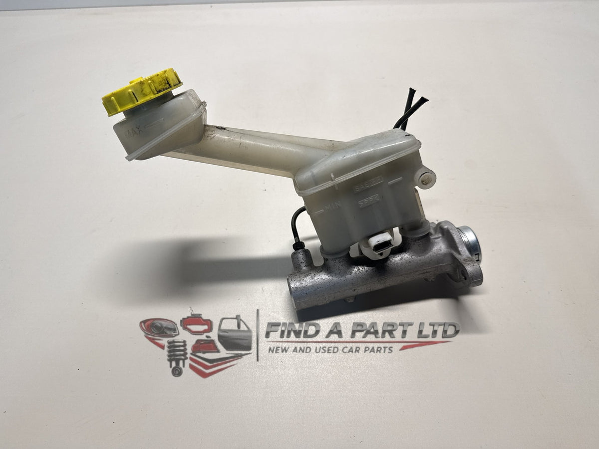 2006 Nissan X-Trail T30 - Master Cylinder PN: 8H601