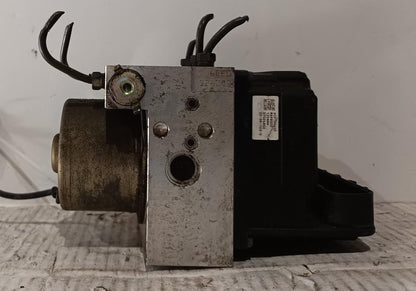 May 1997 to May 2002 - Nissan Elgrand E50 - ABS Pump/Modulator