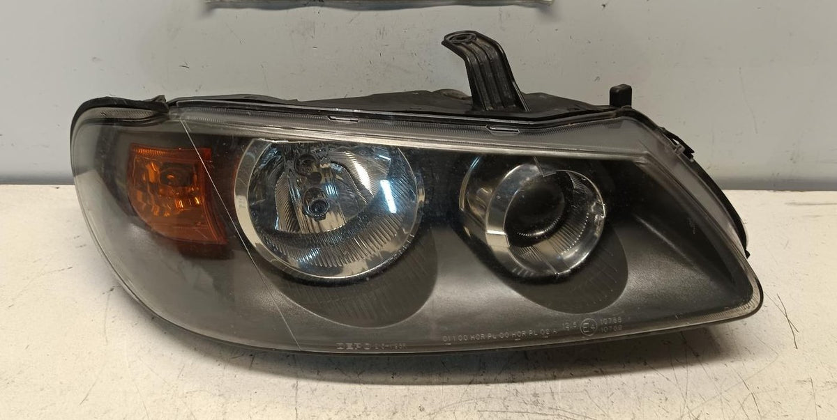 Jun 2001 to Dec 2005 - Nissan Pulsar N16 Hatchback - Right Headlight - 1 Piece H/Lamp + C/Light, Grey Backing Type