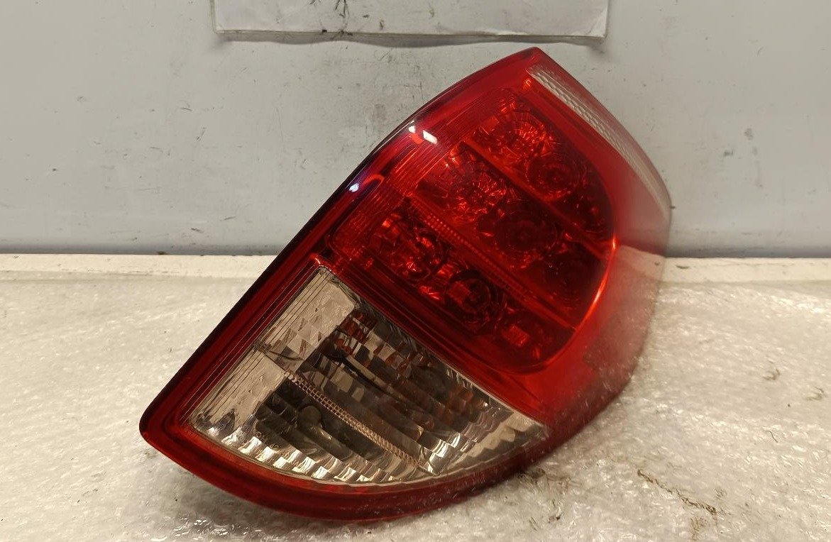 Nov 2005 to Aug 2008 - Toyota RAV4 ACA33 - Right Taillight