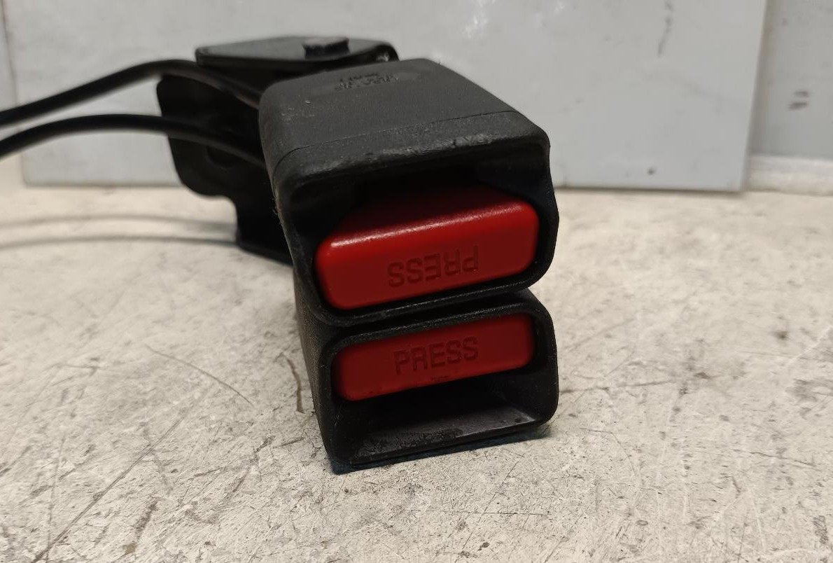 2017 Nissan NP300 Navara - Rear Centre Seat Belt Buckle PN: