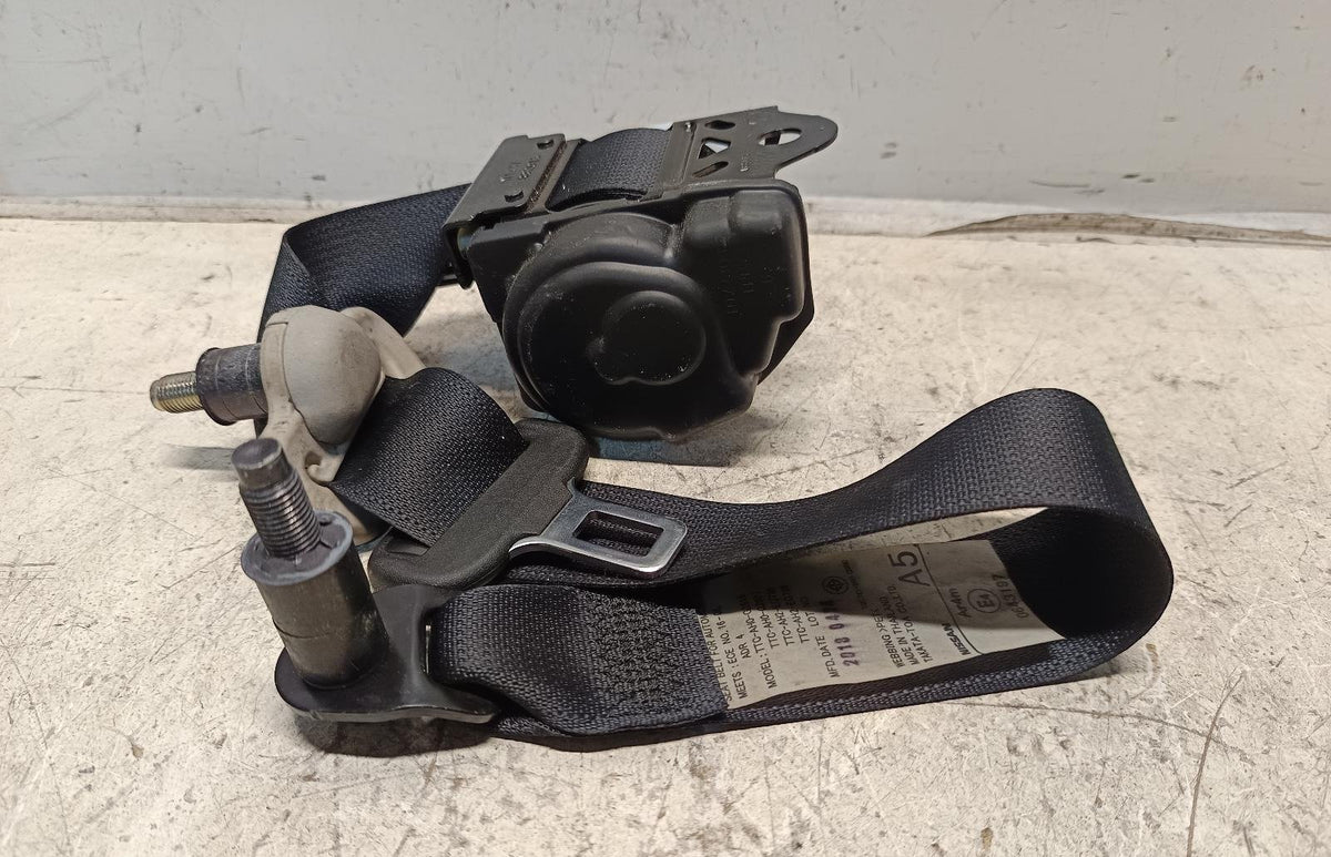 Apr 2015 to Current - Nissan Navara NP300 Double Cab Utility - Right Rear Seat belt - Black