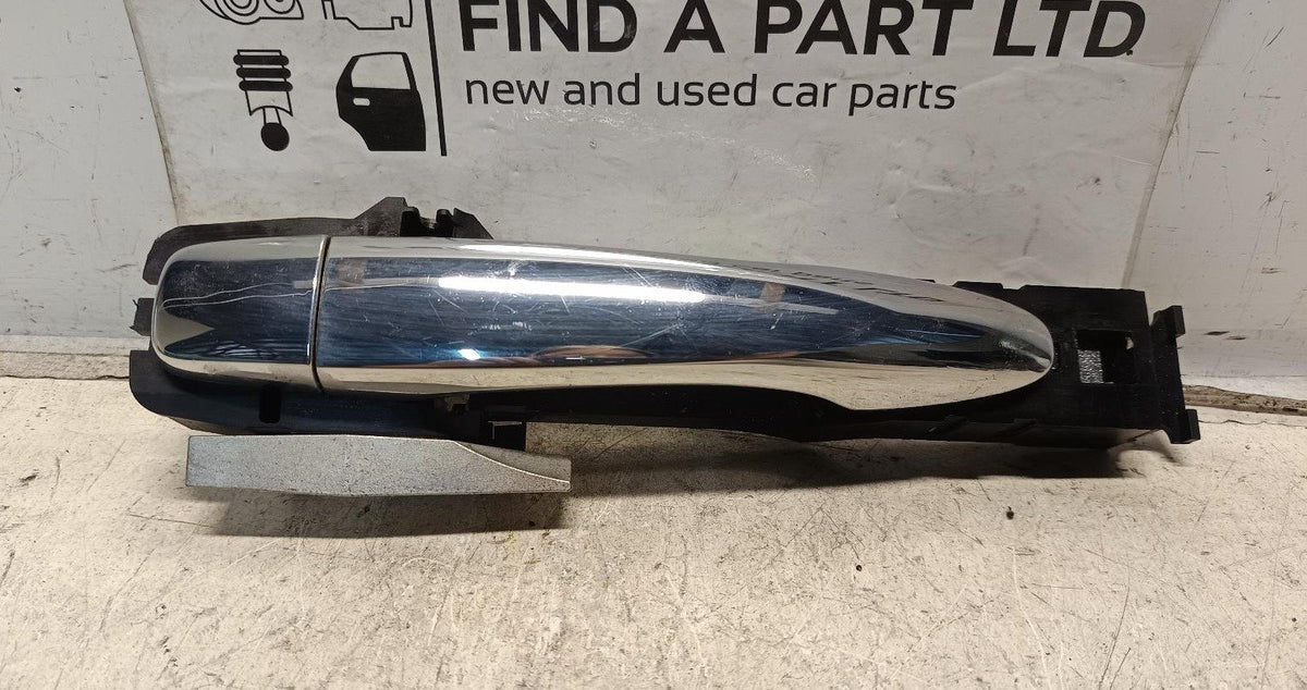 Apr 2015 to Current - Nissan Navara NP300 - Left Rear Door Exterior Handle - Chrome Type