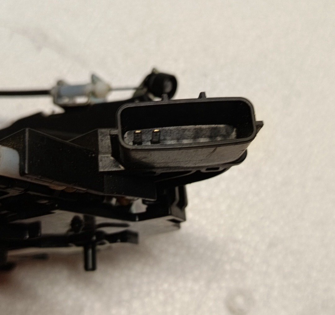 Apr 2015 to Current - Nissan Navara NP300 Double Cab Utility - Left Rear Lock Mechanism